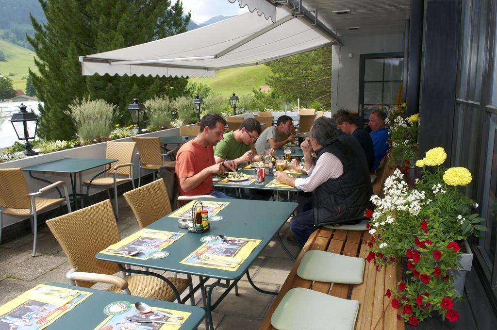 Hotel-Restaurant Sternen Nesslau Экстерьер фото